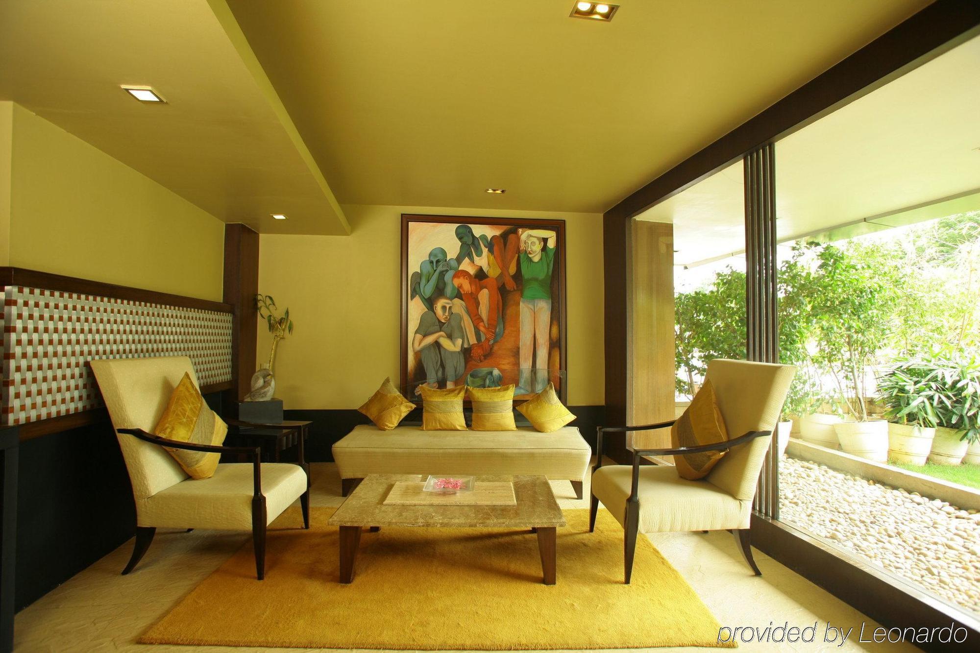 Hotel ​Justa Haïdarabad Chambre photo